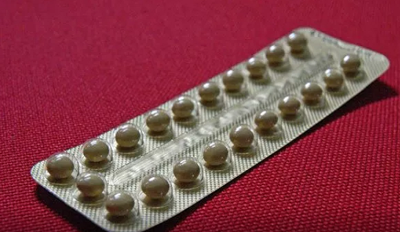 ŽENY ZBYSTRITE! Toto je 11 vedľajších účinkov antikoncepcie, o ktorých možno neviete